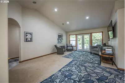 2193 13th St, Florence, OR 97439 - Photo 13