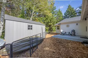 2193 13th St, Florence, OR 97439 - Photo 45