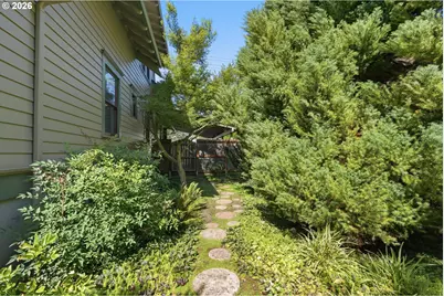 906 SE 1st St, McMinnville, OR 97128 - Photo 37