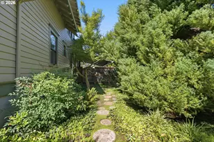 906 SE 1st St, McMinnville, OR 97128 - Photo 37