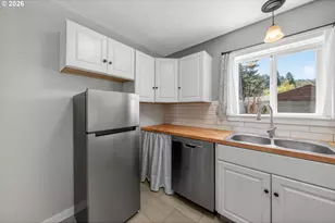 2767 W Langenberg Ave, Roseburg, OR 97471 - Photo 33