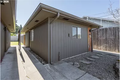 2767 W Langenberg Ave, Roseburg, OR 97471 - Photo 35