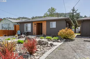 2767 W Langenberg Ave, Roseburg, OR 97471 - Photo 7