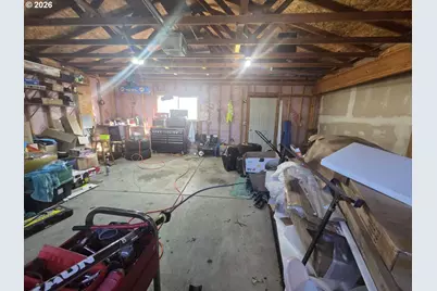 239 W K St, Springfield, OR 97477 - Photo 33