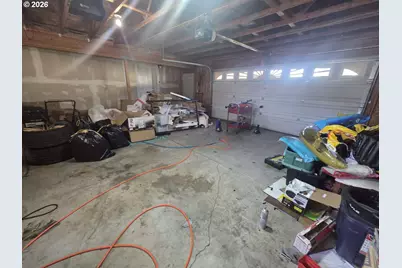 239 W K St, Springfield, OR 97477 - Photo 31