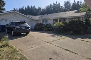 239 W K St, Springfield, OR 97477 - Photo 1