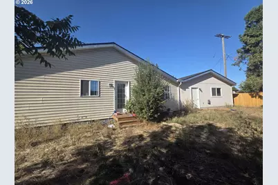 239 W K St, Springfield, OR 97477 - Photo 5