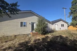 239 W K St, Springfield, OR 97477 - Photo 5