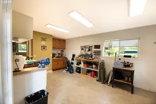 8275 Thurston Rd, Springfield, OR 97478 - Photo 25