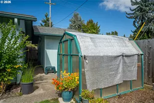 6111 Thurston Rd, Springfield, OR 97478 - Photo 33