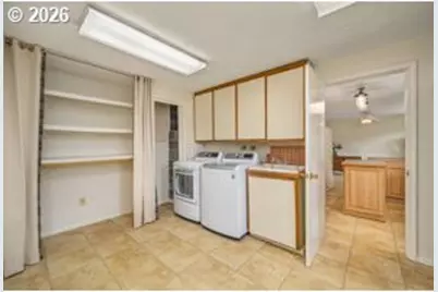 6111 Thurston Rd, Springfield, OR 97478 - Photo 13