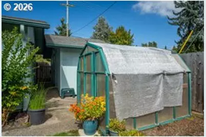 6111 Thurston Rd, Springfield, OR 97478 - Photo 29