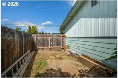 6111 Thurston Rd, Springfield, OR 97478 - Photo 35