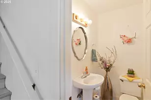 704 Cliff Ct, Silverton, OR 97381 - Photo 21