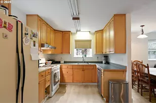 704 Cliff Ct, Silverton, OR 97381 - Photo 7