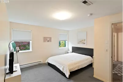 704 Cliff Ct, Silverton, OR 97381 - Photo 27