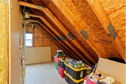 704 Cliff Ct, Silverton, OR 97381 - Photo 25