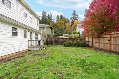 704 Cliff Ct, Silverton, OR 97381 - Photo 33