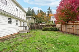 704 Cliff Ct, Silverton, OR 97381 - Photo 33