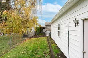 704 Cliff Ct, Silverton, OR 97381 - Photo 31