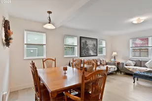 704 Cliff Ct, Silverton, OR 97381 - Photo 11