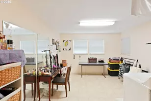 704 Cliff Ct, Silverton, OR 97381 - Photo 15