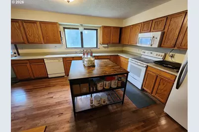 41214 Matt Kampy Rd, Seaside, OR 97138 - Photo 9