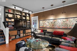 211 S 3rd St, Cottage Grove, OR 97424 - Photo 9