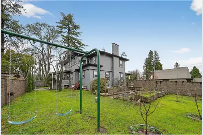 211 S 3rd St, Cottage Grove, OR 97424 - Photo 31