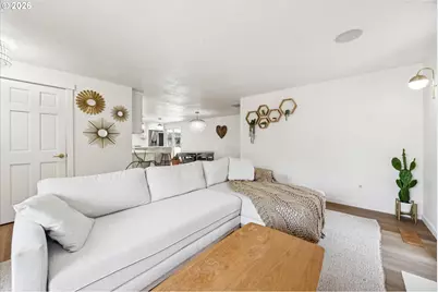6642 N Delaware Ave, Portland, OR 97217 - Photo 9