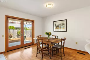 15685 SW Queen Victoria Pl, Portland, OR 97224 - Photo 7