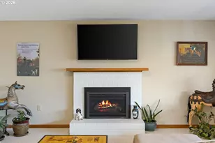 15685 SW Queen Victoria Pl, Portland, OR 97224 - Photo 5