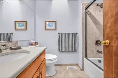 6630 SW Ventura Dr, Tigard, OR 97223 - Photo 11