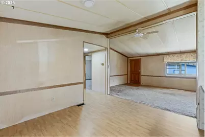 871 SE Meadowood Dr, Winston, OR 97496 - Photo 17