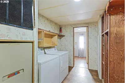 871 SE Meadowood Dr, Winston, OR 97496 - Photo 37