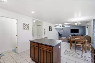 1924 W 10th Ave, Junction City, OR 97448 - Photo 11