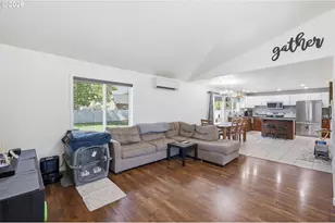 1924 W 10th Ave, Junction City, OR 97448 - Photo 5
