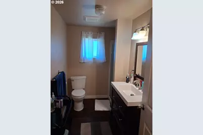 1055 Columbia Ave, Gladstone, OR 97027 - Photo 11