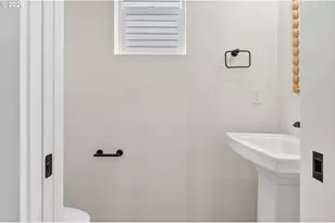 4055 SW McKinley St, Gresham, OR 97080 - Photo 11