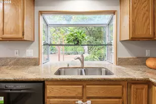 2132 Assumption St, Eugene, OR 97402 - Photo 11