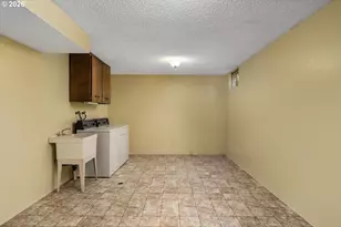 1657 NW 13th St, Gresham, OR 97030 - Photo 27