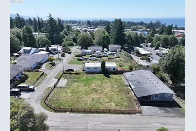 97970 Court St, Brookings, OR 97415 - Photo 5