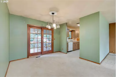 11425 SE Ash Ct, Portland, OR 97216 - Photo 9