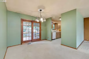 11425 SE Ash Ct, Portland, OR 97216 - Photo 9