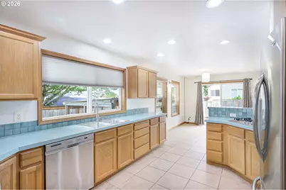 20245 SW Comanche Ter, Tualatin, OR 97062 - Photo 15
