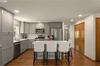 10366 SW Porter St, Portland, OR 97225 - Photo 5