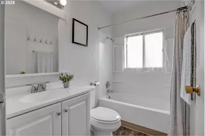 2809 E 28th St, Vancouver, WA 98661 - Photo 7