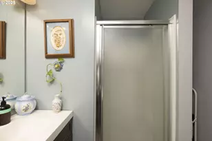 11526 SW Royal Villa Dr, Portland, OR 97224 - Photo 27