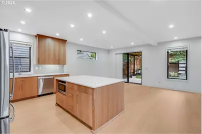 10682 SW Berkshire St, Portland, OR 97225 - Photo 7