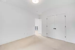 10682 SW Berkshire St, Portland, OR 97225 - Photo 21